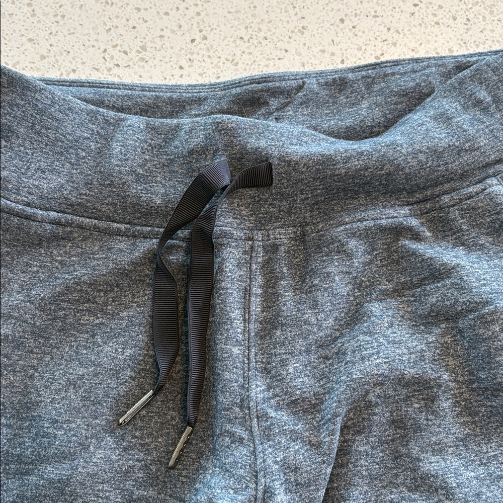 Lululemon ready to Rulu size 6